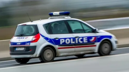 L'automobiliste renverse une adolescente et poursuit sa route 